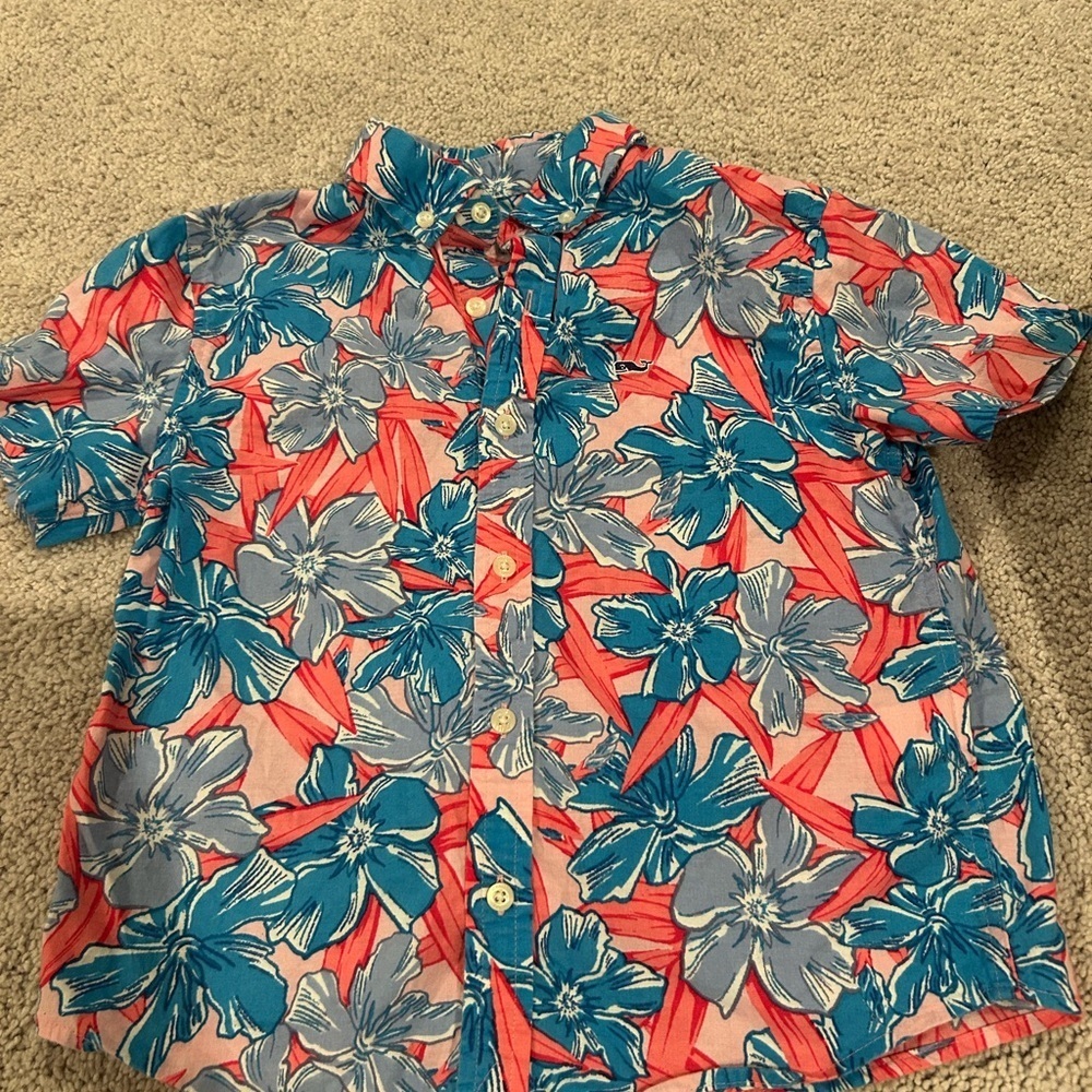 Vineyard Vines floral button up size 6